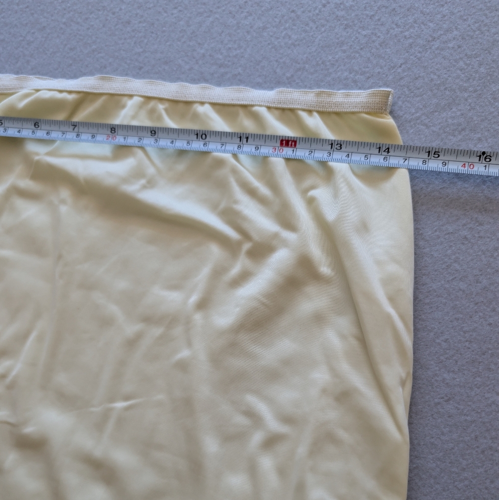 Vintage Yellow Nylon Half Slip with Floral Embroidery Scalloped Lace Trim Sz Med - Picture 5 of 12